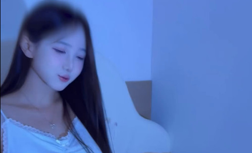 这甜美主播太销魂了！前途后翘的自慰情趣视频