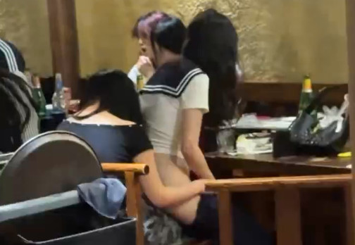 门事件.不守妇道的女孩子